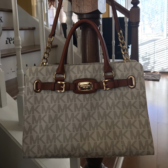 Michael Kors purse - Picture 2 of 5